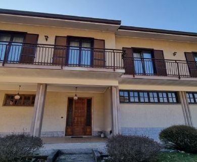 casa con giardino