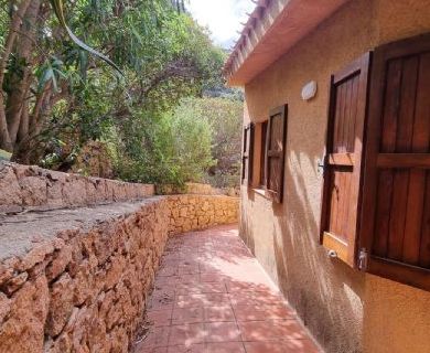 Casa indipendente con giardino, vista mare