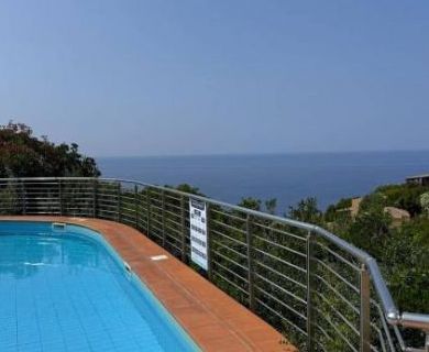 Casa in bifamiliare, vista mare, posto auto